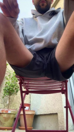 Roylarry webcam model stream image