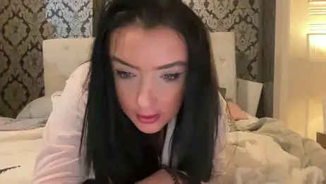 LucyLuxee19 webcam model stream image