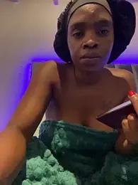 LuciousLips96 webcam model stream image