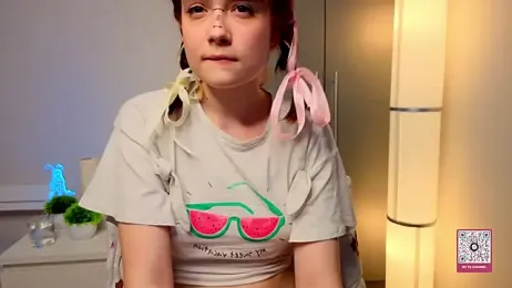 Honeey_Beee webcam model stream image