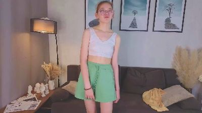 JanetOliveri webcam model stream image