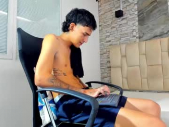 xander_owen webcam model stream image