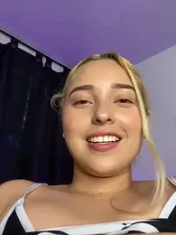 Irisweet_ webcam stripchat model stream image