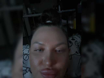 Mollekiss webcam bongacams model stream image