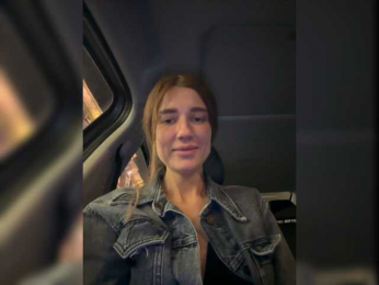 kiralove_ webcam model stream image