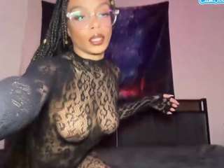 xzoexx webcam model stream image