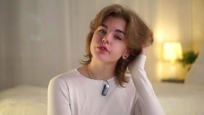 DannaYuen webcam model stream image