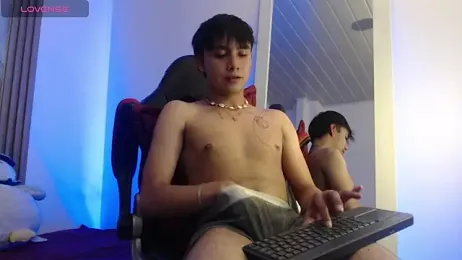 Noah_Slim webcam model stream image