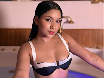 AlanizRose webcam model stream image