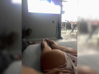 SashaTanya77 webcam model stream image