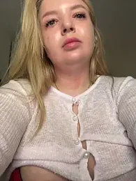 OdriOlsens webcam model stream image