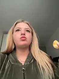 OdriOlsens webcam model stream image