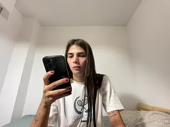 Lily_WellGifted webcam model stream image