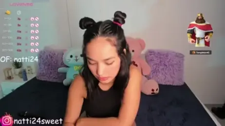 sharlotte_23 webcam stripchat model stream image