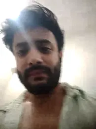 Yourshubby webcam model stream image