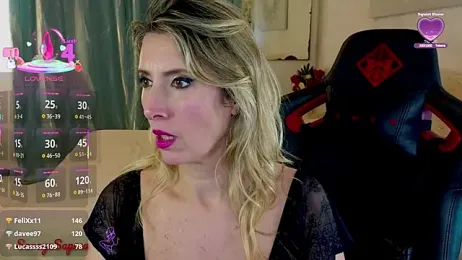 SorayaSapeca webcam model stream image