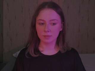 kira-m webcam model stream image