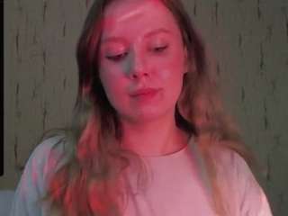 kira-m webcam model stream image