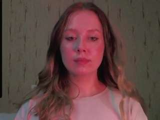 kira-m webcam model stream image