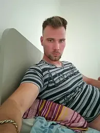 mrlyuis webcam model stream image