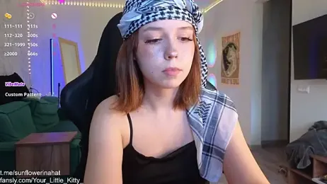 812sunflowerinahat webcam stripchat model stream image