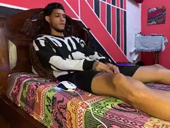tanned_boy webcam model stream image