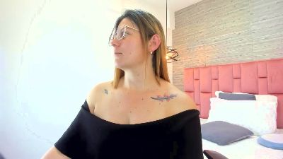 SarahDeyvis webcam model stream image