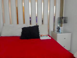 Ambar Gills webcam model stream image