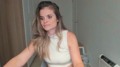 Nadona webcam model stream image