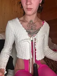 YourLittle_dream_ webcam model stream image