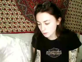 zoepleasing webcam model stream image