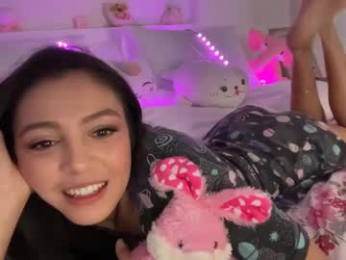 keirasworld webcam model stream image