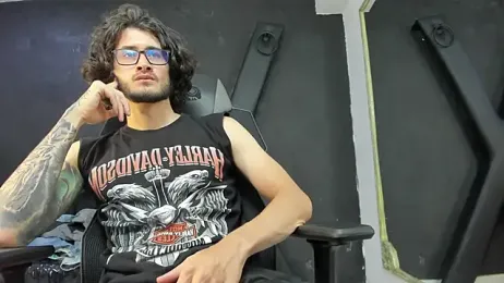Loggan_donnelly webcam model stream image