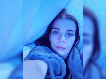 LoVe-LuNa webcam model stream image