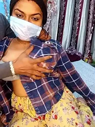 Naughty-Chaaya webcam model stream image