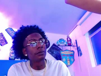 lili_roussi webcam model stream image