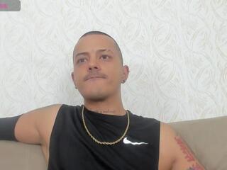 Maxi Hall webcam model stream image