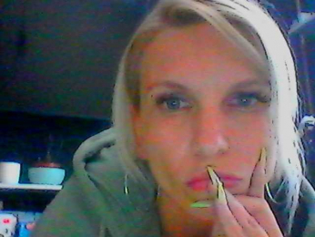 Lauries webcam model stream image