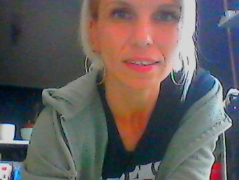 Lauries webcam model stream image