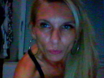 Lauries webcam model stream image