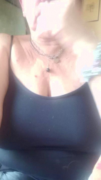 gustogusto1 webcam model stream image