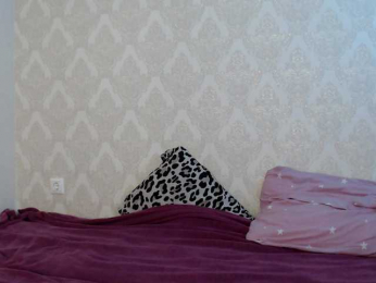Lola-Cash webcam model stream image