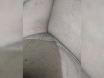 IqraQueen webcam model stream image
