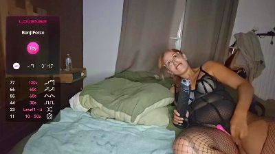 liya7 webcam model stream image