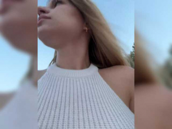 AlexaX7 webcam model stream image