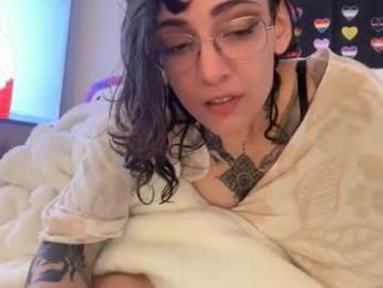 quickandcurious webcam model stream image