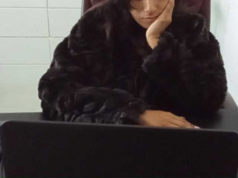 ZaraLuv webcam model stream image