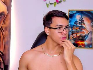 David William webcam model stream image
