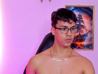 David William webcam model stream image