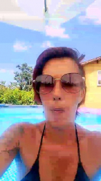 Missclea webcam model stream image